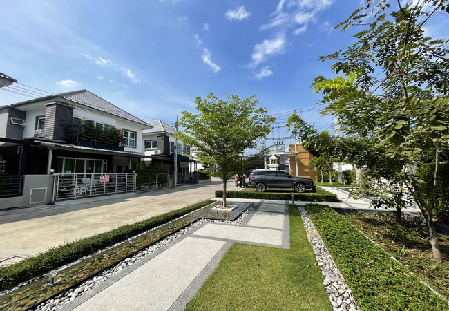 ขายบ้านแฝด หมู่บ้านรัชชาโกลด์ พระราม 5 เนื้อที่ 36.8 ตร.ว. บ้านสวย พร้อมอยู่