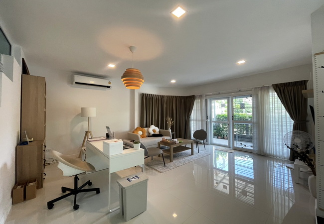 ขายบ้านแฝด หมู่บ้านรัชชาโกลด์ พระราม 5 เนื้อที่ 36.8 ตร.ว. บ้านสวย พร้อมอยู่