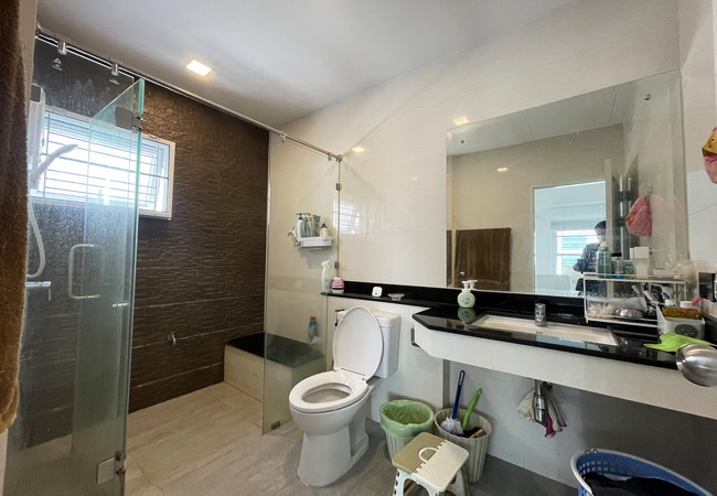 ขายบ้านแฝด หมู่บ้านรัชชาโกลด์ พระราม 5 เนื้อที่ 36.8 ตร.ว. บ้านสวย พร้อมอยู่