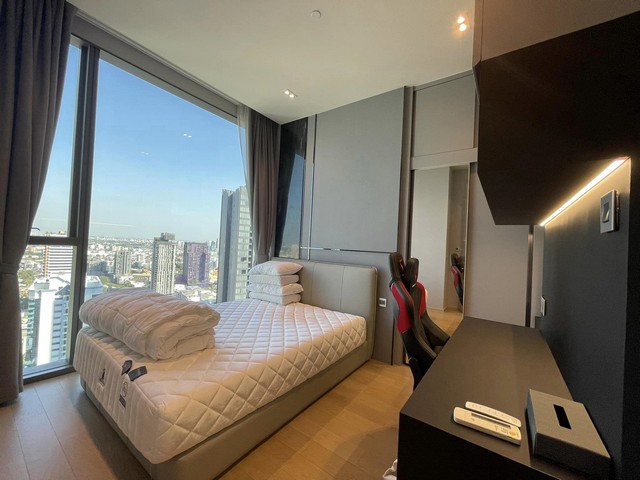 Condo For rent The Strand Thonglor Condo, 3 beds, 3 baths   **The Best price guarantee**