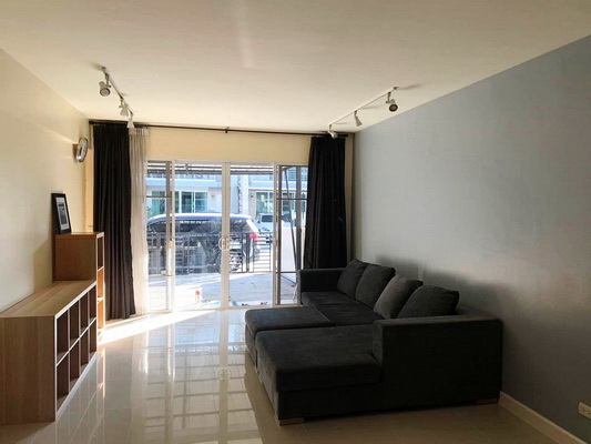 [ให้เช่า] FOR RENT TOWN AVENUE RAMA 9 / 3 bedrooms 3 bathrooms / 20 Sqw. 160 Sqm. **23,000** CLOSE TO THE MALL BANGKAPI