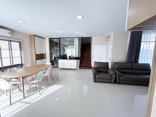 [ให้เช่า] FOR RENT MANTANA ONNUT – WONGWAEN 4 / 4 bedrooms 3 bathrooms / 71 Sqw. 220 Sqm. **80,000** CLOSE TO RAMKHAMHAENG 2