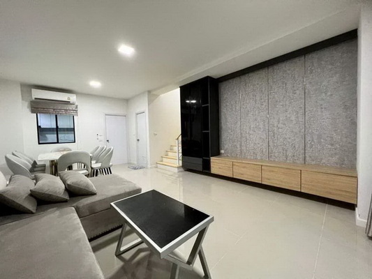 [ให้เช่า] FOR RENT THE CONNECT UP3 LADPRAO 126 / 3 bedrooms 3 bathrooms / 32 Sqw. 165 Sqm. **50,000** CLOSE TO THE MALL BANGKAPI