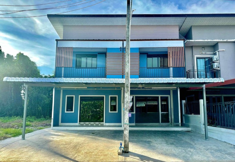 Newly Townhouse for sale remain 2 Unist on Sale Now at Chanthaburi