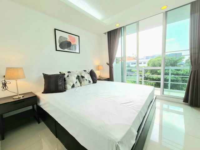 The Waterford Sukhumvit 50 safe spacious private 3rd floor BTS On Nut