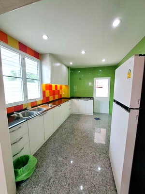 [ให้เช่า] FOR RENT DETACHED HOUSE NAWAMIN 24 / 2 bedrooms 3  bathrooms / 100 Sqw. 300 Sqm. **40,000** CLOSE TO THE MALL BANGKAPI