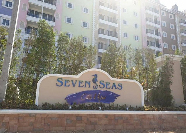 Condominium Seven Seas Cote d’Azur ไม่ไกลจาก Skoop Beach Cafe, ร้านสะดวกซื้อ, ร้านอาหารปูเป็น-ลุงไสว-สุดทางรัก, ตลาดน้ำ