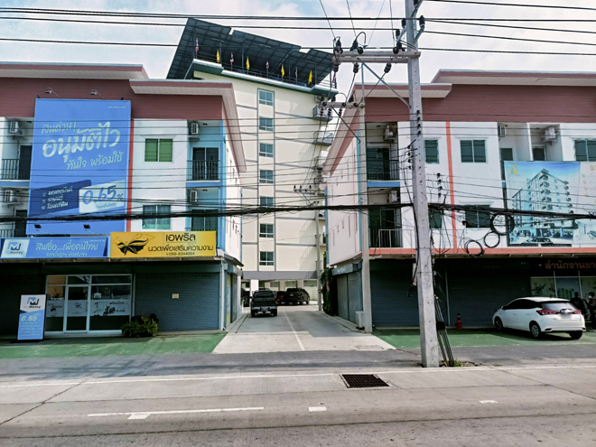 พัทร ลีฟวิ่ง คอนโด ใกล้ห้างสรรพสินค้า ใจกลางเมืองลพบุรี
