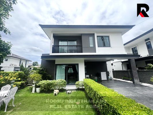 [ให้เช่า] FOR RENT BRITANIA BANGNA KM.12 / 3 bedrooms 3 bathrooms / 63 Sqw. 180 Sqm. **40,000** PET FRIENDLY. CLOSE TO MEGA BANGNA