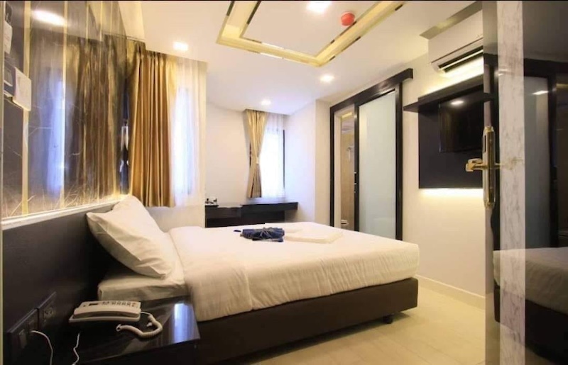 BS769 ขายกิจการโรงแรม ​ย่าน เพชรบุรี​ (ประตูน้ำ)​ มี 6 ชั้น ลิฟต์ 2 ตัว เนื้อที่รวม 90 ตารางวา จำนวนห้อง 58 ห้อง