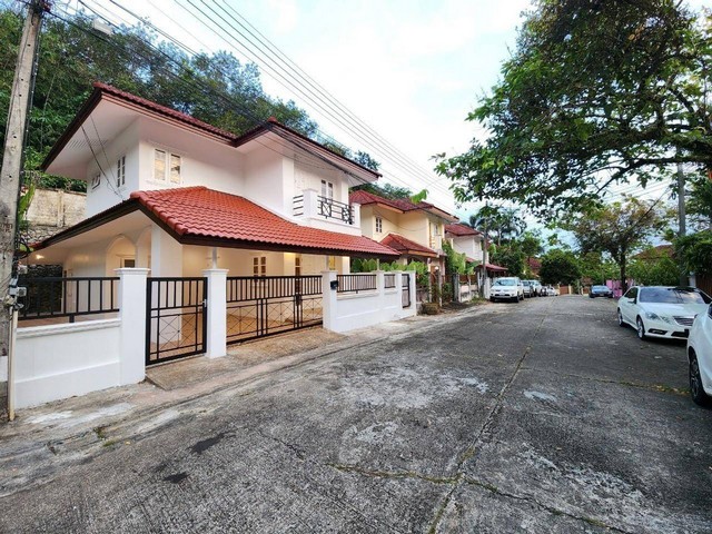 For Rent : Ratsada, 2-story detached house, 3 bedrooms 4 bathrooms