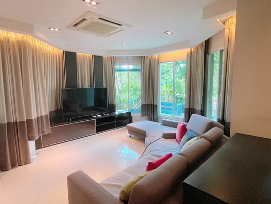 [ให้เช่า] FOR RENT GOLDEN NAKARA ONNUT 65 / 4 bedrooms 4 bathrooms / 114 Sqw. 408 Sqm. **95,000** CLOSE TO AIRPORTLINK BANTUBCHANG