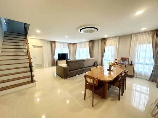 [ให้เช่า] FOR RENT CENTRO BANGNA / 4 bedrooms 5 bathrooms / 64 Sqw. 265 Sqm. **120,000** JUST 10 MIN FROM MEGA BANGNA