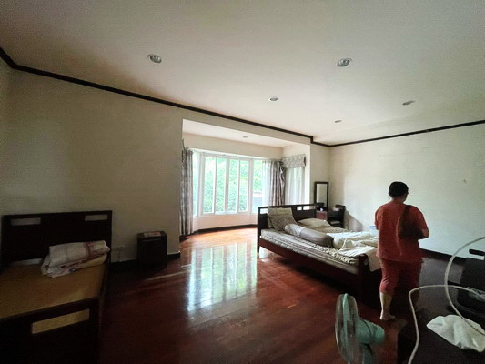 [ให้เช่า] FOR RENT DETACHED HOUSE PATTANAKARN 61 / 5 bedrooms 4 bathrooms / 150 Sqw. 250 Sqm. **35,000** CLOSE TO AIRPORTLINK HUAMARK