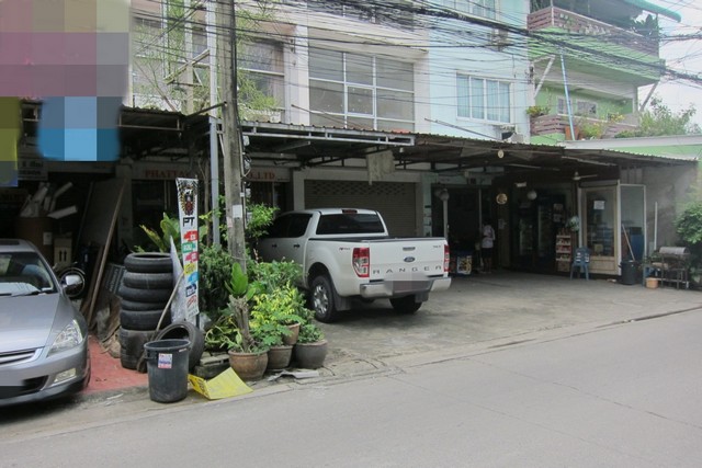 SW2238 ขายอาคารพาณิชย์ หมู่บ้านปริฉัตร กรุงเทพมหานคร