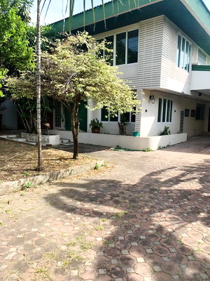 [ให้เช่า] FOR RENT DETACHED HOUSE PATTANAKARN 61 / 5 bedrooms 4 bathrooms / 150 Sqw. 250 Sqm. **35,000** CLOSE TO AIRPORTLINK HUAMARK