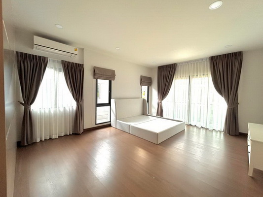 [ให้เช่า] FOR RENT THE CITY BANGNA / 4 bedrooms 5 bathrooms / 82 Sqw. 350 Sqm. **180,000** BRAND NEW HOUSE. CLOSE TO MEGA BANGNA