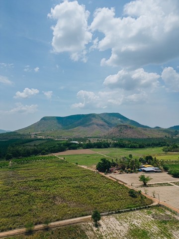 พื้นที่ดิน ที่ดิน หนองหญ้าปล้อง จ.เพชรบุรี 69 RAI 0 Ngan 79 ตาราง-วา 46000000 – ไม่ไกลจาก โรงเรียนหนองหญ้าปล้องวิทยา คุ้