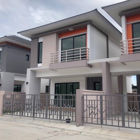 FOR SALE บ้าน หมู่บ้านภูริ ชลบุรี 4080000 B. 3ห้องนอน3ห้องน้ำ 0 ไร่ 0 งาน 40 ตร.วา ใกล้ หลังโกลบอลเฮ้าส์ ชลบุรี ราคานี้ไ