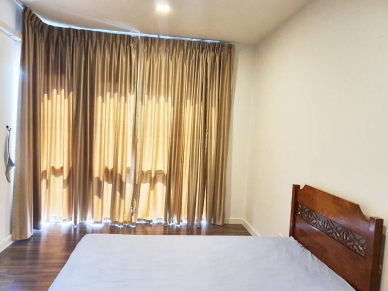 ให้เช่า (Bless Town หนามแดง) ทาวน์โฮม3ชั้น (ราคาพิเศษ!!! + แอร์ 3ตัว) สไตล์ Modern Loft