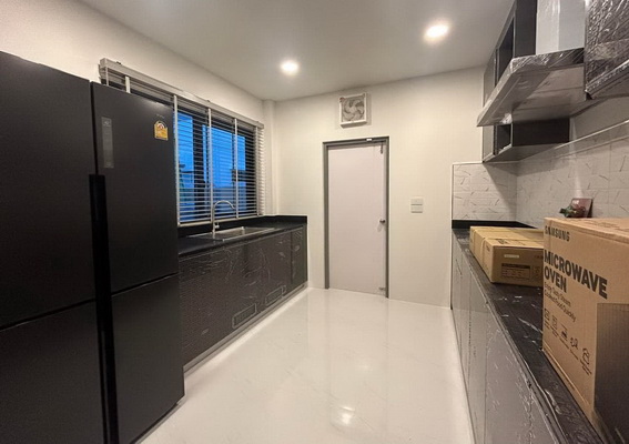 [ให้เช่า] FOR RENT THE CITY BANGNA / 4 bedrooms 5 bathrooms / 82 Sqw. 350 Sqm. **180,000** BRAND NEW HOUSE. CLOSE TO MEGA BANGNA