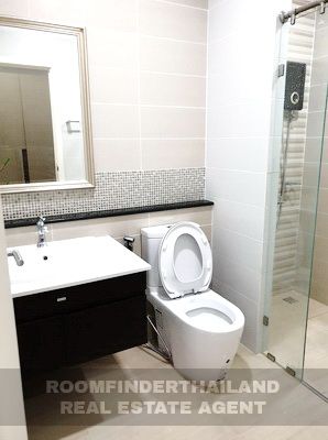 [ให้เช่า] FOR RENT PERFECT PLACE RATCHAPHRUEK / 4 bedrooms 3 bathrooms / 76 Sqw. 200 Sqm. **37,000** CLOSE TO MRT BANGRAKNOI THA-IT