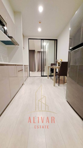 RC040224 Condo for rent, Noble Ploenchit, next to BTS Ploenchit, with private elevator in every unit.