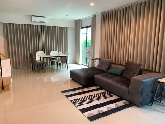 [ให้เช่า] FOR RENT SUPALAI ESSENCE SUANLUANG / 4 bedrooms 4 bathrooms / 40 Sqw. 240 Sqm. **46,000** CLOSE TO RAMKHAMHAENG 2