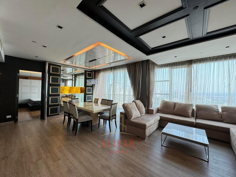 RC050924 Condo for sale/rent FULLERTON Sukhumvit near BTS Ekkamai & Thonglor.