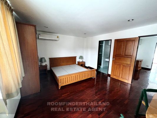 [ให้เช่า] FOR RENT DETACHED HOUSE SUKHUMVIT 65 / 3 bedrooms 5 bathrooms / 53 Sqw. 200 Sqm. **70,000** CLOSE TO BTS EKKAMAI