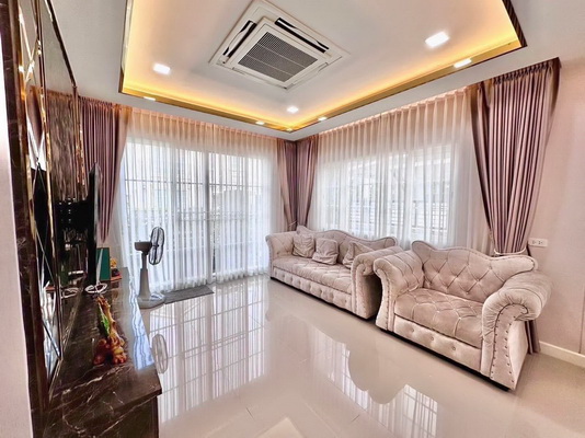 [ให้เช่า] FOR RENT GOLDEN NEO BANGNA – SUANLUANG / 4 bedrooms 3 bathrooms / 39 Sqw. 150 Sqm. **58,000** LUXURIOUS HOUSE. CLOSE TO RAMKHAMHAENG 2