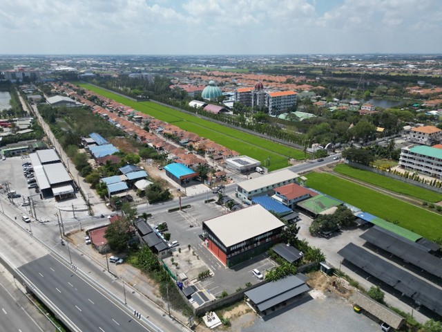 ขายที่ดิน พร้อมร้านค้าให้เช่าใกล้โรงเรียนโรงเรียนสารสาสน์วิเทศบางบัวทอง ต.ลำโพ อ.บางบัวทอง จ.นนทบุรี, 1-3-66.3 ไร่ ราคา