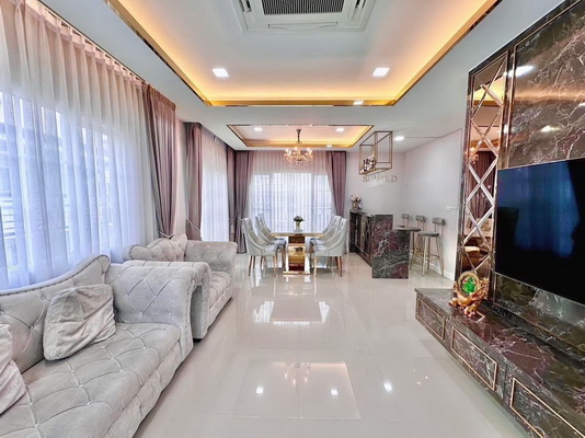 [ให้เช่า] FOR RENT GOLDEN NEO BANGNA – SUANLUANG / 4 bedrooms 3 bathrooms / 39 Sqw. 150 Sqm. **58,000** LUXURIOUS HOUSE. CLOSE TO RAMKHAMHAENG 2