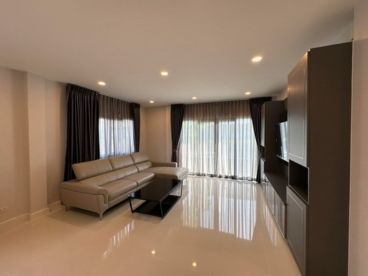 [ให้เช่า] FOR RENT CENTRO VIBHAVADI / 4 bedrooms 5 bathrooms / 57 Sqw. 200 Sqm. **75,000** NEW HOUSE. CLOSE TO HARROW INTERNATIONAL SCHOOL