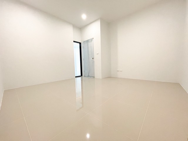 For Sales : Kuku, Town Home @soi patchanee-bang chi liao, 2 Bedrooms, 2 Bathrooms