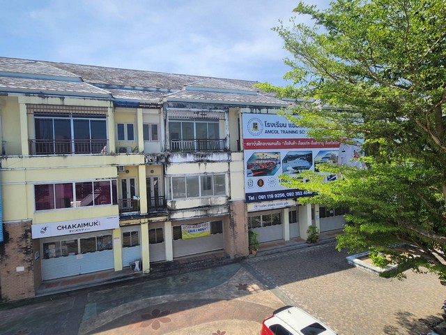 For Rent : Kohkaew, 3-Story commercial buildings, 2 Bedrooms