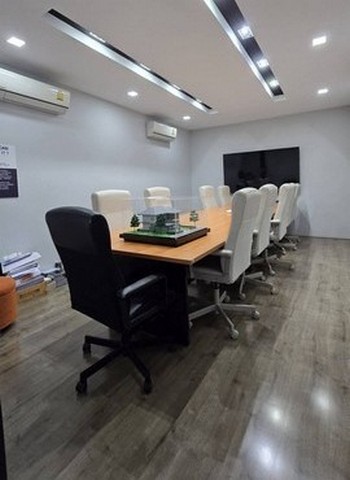 ให้เช่า Office รามอินทรา 65 วัชรพล 5 ห้องทำงาน พร้อมเฟอร์นิเจอร์ และ แอร์ ใกล้รถไฟฟ้าสายสีชมพู สถานี กม 6.