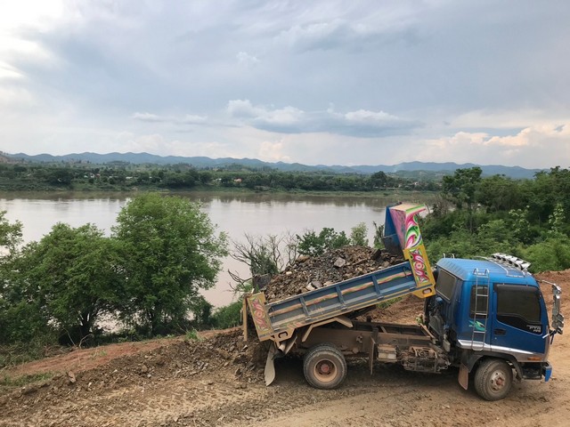 ต้องการขาย ที่ดิน ที่ดินติดแม่น้ำโขง เชียงคาน เลย 25000000 บาท ขนาดพื้นที่ 34 ตร.วา 3 งาน 7 ไร่ ใกล้ ติดแม่น้ำโขง และห่า