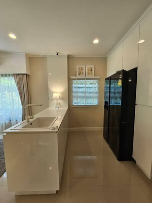 [ให้เช่า] FOR RENT SETTHASIRI PHATTANAKARN / 4 bedrooms 3 bathrooms / 88 Sqw. 250 Sqm. **140,000** CLOSE TO SUAN LUANG RAMA 9