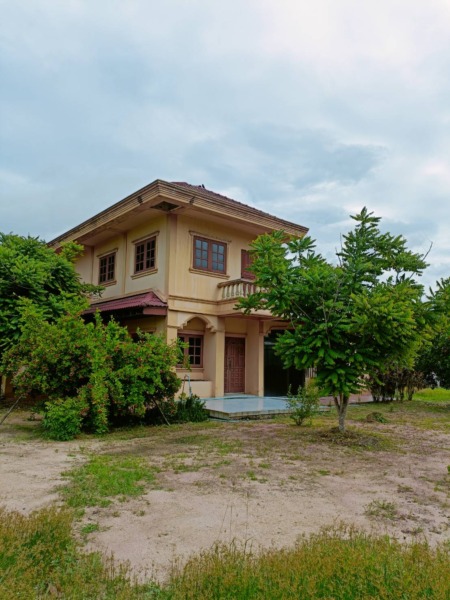 ขายที่ดิน  พร้อมบ้าน 1 หลัง   (เจ้าของขายเอง)   Land for sale with 1 house (For Sale by Owner)