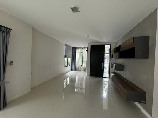 [ให้เช่า] FOR RENT MANTANA SRINAKARIN – BANGNA / 3 bedrooms 3 bathrooms / 52 Sqw. 165 Sqm. **41,000** CLOSE TO MEGA BANGNA