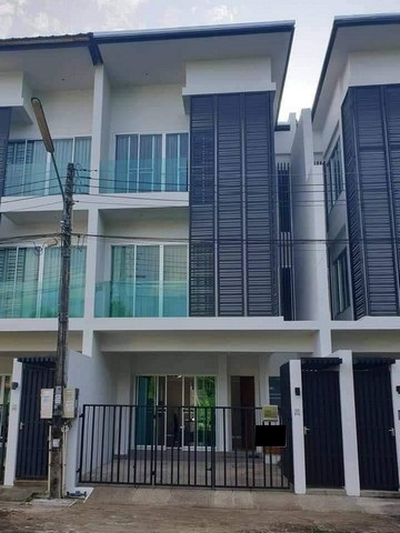 For Rent : Chalong, 3-Story Town House, 4 bedrooms 4 bathrooms