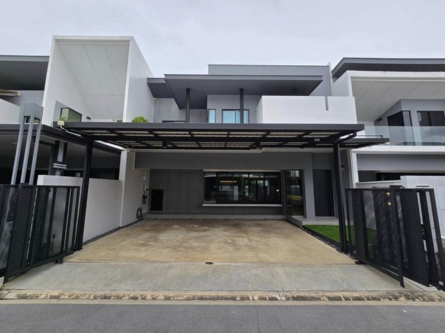 ให้เช่าบ้านเดี่ยว โครงการ วิเว่ Vive บางนา กม.7 Luxury Town Home ที่ดิน 41.4 ตรว. พื้นที่ใช้สอย 225 ตรม.3ห้องนอน4 ห้องน้