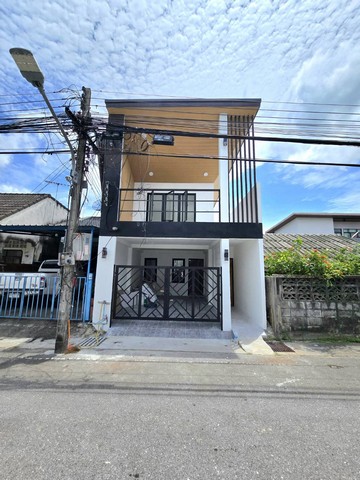 For Sales : Thalang, 2-story townhouse, 4 Bedrooms 3 Bathrooms