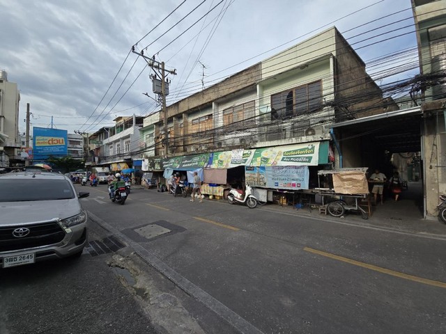 ขายที่ดินพร้อมสิ่งปลูกสร้าง 250 ตร.วย่านถนนจันทร์บางคอแหลม เจริญราษฎร์ เจริญกรุง