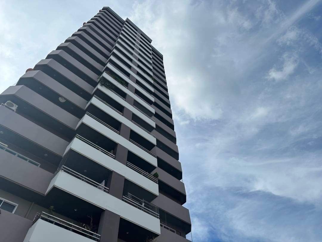 Penthouse on the top floor of Kasemsan1 Building (24th floor)
