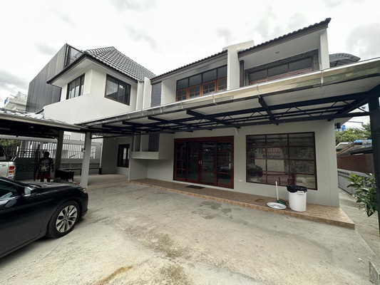 [ให้เช่า] FOR RENT MITTRAPHAP VILLAGE SRINAGARINDRA 38 / 3 bedrooms 4 bathrooms / 100 Sqw. 250 Sqm. **59,000** CLOSE TO SEACON SQUARE SRINAGARINDRA