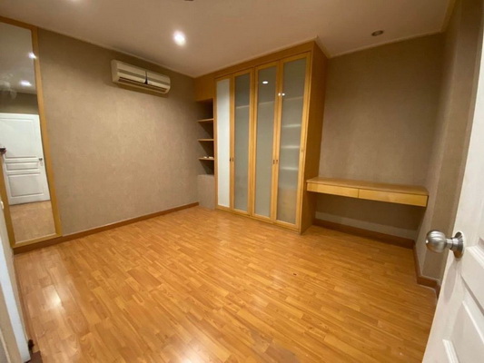 [ให้เช่า] FOR RENT PRIVATE NIRVANA LADPHRAO / 3 bedrooms 4 bathrooms / 84 Sqw. 220 Sqm. **75,000** CLOSE TO CENTRAL EASTVILLE