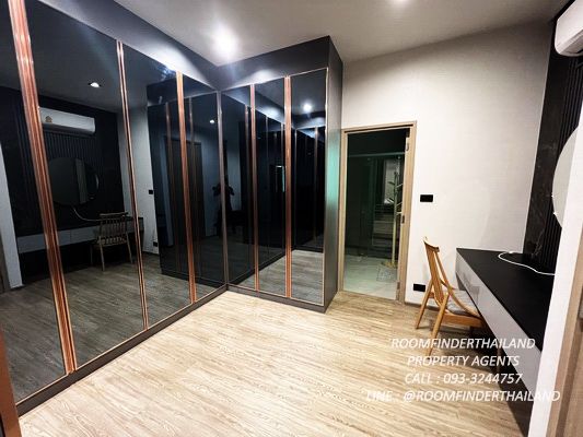 [ให้เช่า] FOR RENT THER LADPRAO 93 / 3 bedrooms 4 bathrooms / 30 Sqw. 230 Sqm. **90,000** LUXURIOUS TOWNHOME. CLOSE TO THE MALL BANGKAPI