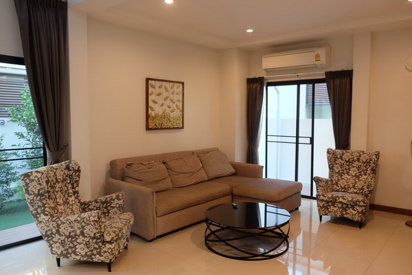 [ให้เช่า] FOR RENT VILLA ARCADIA SRINAKARIN / 4 bedrooms 3 bathrooms / 72 Sqw. 230 Sqm. **75,000** CLOSE TO THAI-SINGAPORE INTERNATIONAL SCHOOL